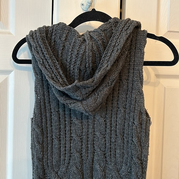 Guess long cable knit sleeveless sweater - Picture 3 of 4